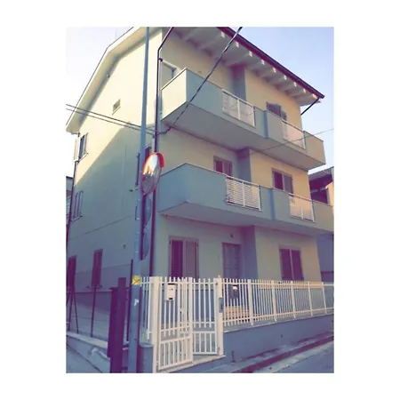 Dimora Azzurra Apartament Porto SantʼElpidio